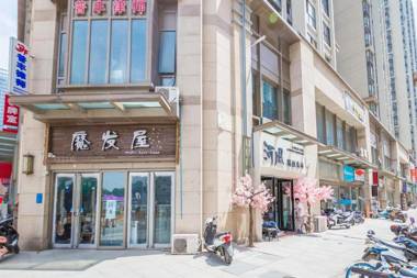 Zhengzhou Zhongyuan·Zhongyuan Wanda· Locals Apartment 00159010