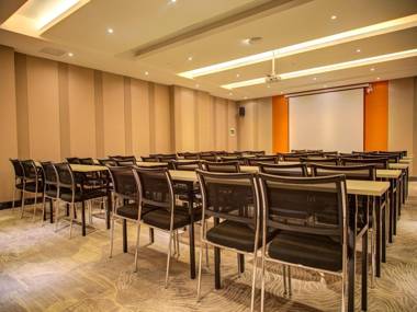 Starway Hotel Zhengzhou Songshan Road