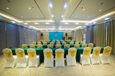 Starway Hotel Zhengzhou Economic and Development Zone Futadong Metro Station