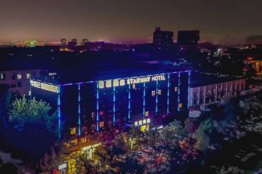 Starway Hotel Zhengzhou Economic and Development Zone Futadong Metro Station