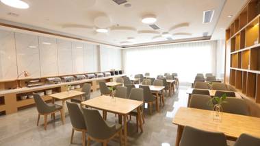 Starway Hotel Zhengzhou Jingguang Road Metro Station