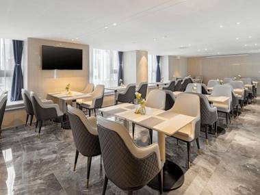 Lavande Hotel Zhengzhou Hanghai East Road Jingkai Center Square Metro Station