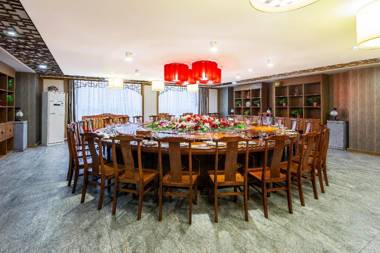 Starway Hotel Zhengzhou Dengfeng Shaolin Avenue