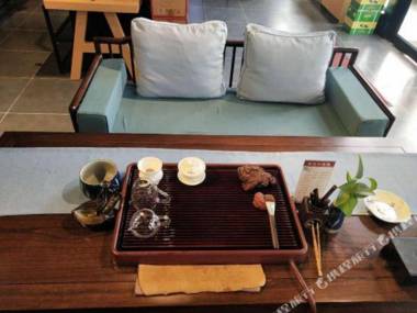 Xinzheng Junhe Hotel