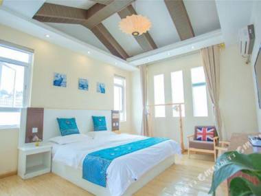 Dali Ancient Town Shiliyizhan Hostel