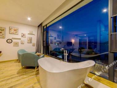 Xiyu Lake-view Hostel