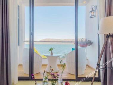 Xiyu Lake-view Hostel