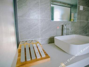 Da Li De Yi She Gu Qiu Lou