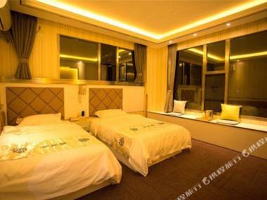 Cloud Can Chang Hotel