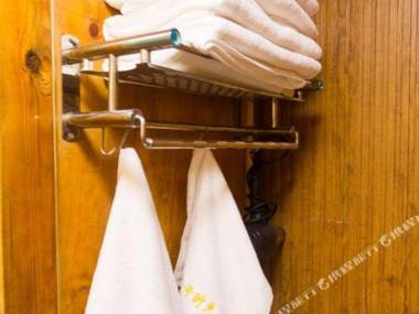 Da Li Shi Er Hao Shi Guang Guo Ji Qing Nian Lu She