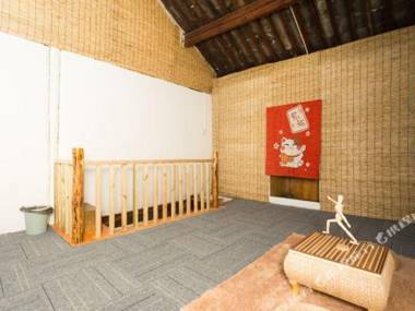 Da Li Shi Er Hao Shi Guang Guo Ji Qing Nian Lu She