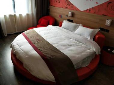 Thank Inn Plus Hotel Anhui Fuyang Yingdong District Railway Station
