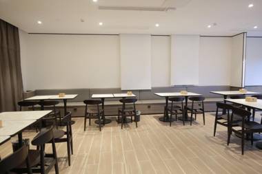 Hanting Hotel Funan Tianzhu Square