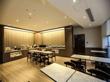 Hanting Hotel Jieshou Railway Station