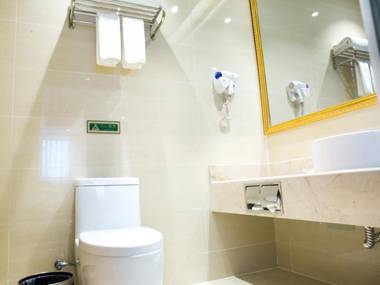 Vienna Hotel Anhui Fuyang Linquan General Passenger Station