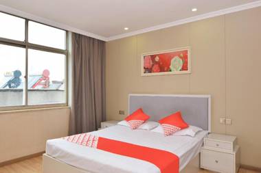 OYO Chunsen Theme Hotel