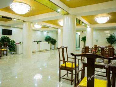 Nine-color Deer Hotel