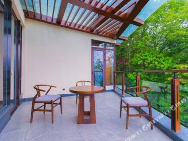 Wannian Shanju Hotel