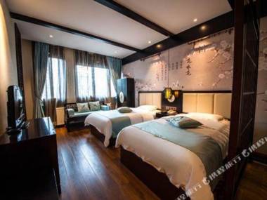 Lingxiu Impression Hotel (Emei Baoguoguo Temple)