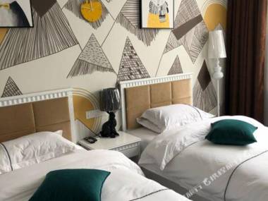 E Mei Shan Ji Xiang Hotel