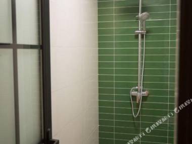 Emei Gongtonghua Inn