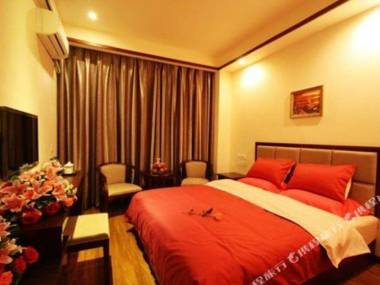 Yunfeng Holiday Hotel