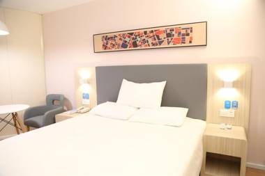 Hanting Hotel Yibin High Gaoke Station