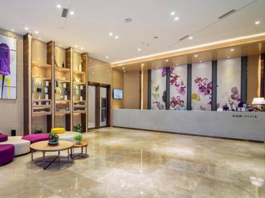 Lavande Hotel Yibin University City Exhibition Center