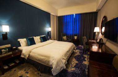 Jiyuan Garden Holiday Inn Hotel