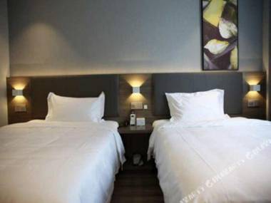 7 Premium Hotel (Jiaozuo railway station & Jianshe Road)