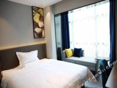 7 Premium Hotel (Jiaozuo railway station & Jianshe Road)