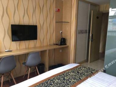 Jingjiang Zhuoya Hotel