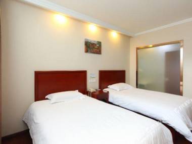 GreenTree Inn JiangSu TaiZhou YingChun W) Road Walking Street Express Hotel