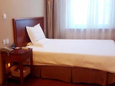 GreenTree Inn Shandong Laiwu Gangcheng Express Hotel