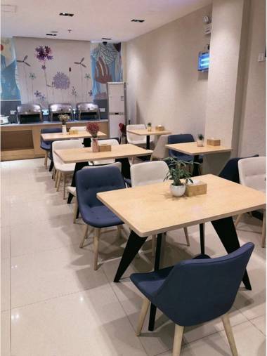 Hanting Hotel JiAn Jinggangshan Avenue