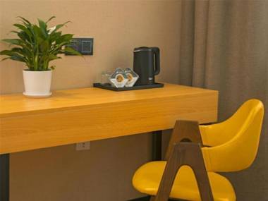 Chonpines Hotel·Rizhao Yingbing Road RT-Mart