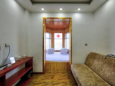 Pinyue Holiday Hotel