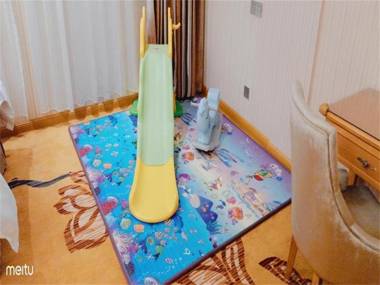 Vienna Hotel Guangxi Wuzhou Longxu Canghai Lake