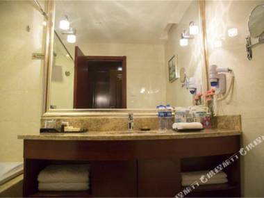 Long Fei Sheng Shi International Hotel