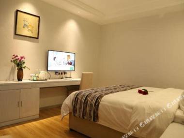 Shi You Kuai Jie Jiu Dian Guang Yuan Nan He Zhong Xin Guang Chang Dian