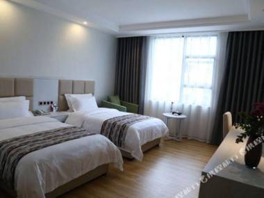 Shi You Kuai Jie Jiu Dian Guang Yuan Nan He Zhong Xin Guang Chang Dian