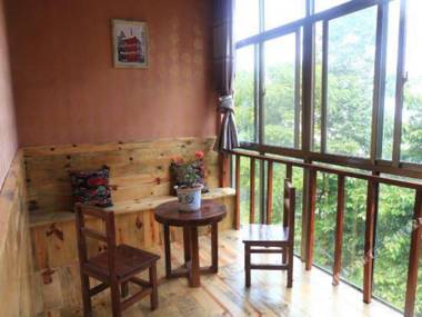 Wind's Whisper Inn Yuanyang