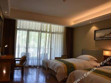 Arcadia International Forest Hotel