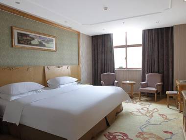 Vienna Hotel Suzhou Luokou Metro Station