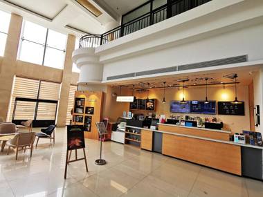 Hanting Hotel Changchun Jingyue Street