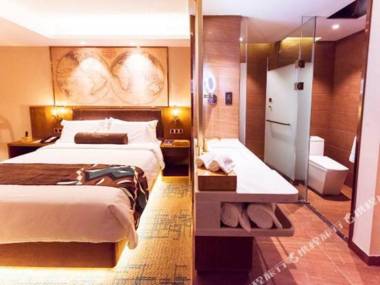 James Joyce Coffetel· Changchun People's Square Metro Station