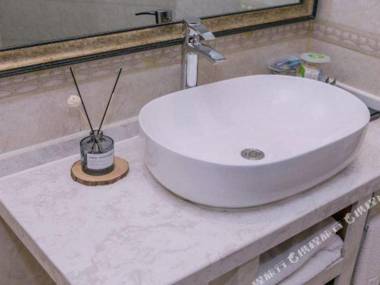 changchunyisanjingpinjiudian