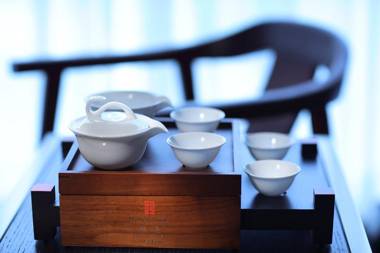 HUALUXE Haikou Seaview Hotel an IHG Hotel