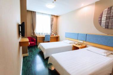 Home Inn Haikou Gaodeng Street East Line Expressway Exit