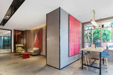 Borrman Hotel Haikou Longkun Nan RT-Mart